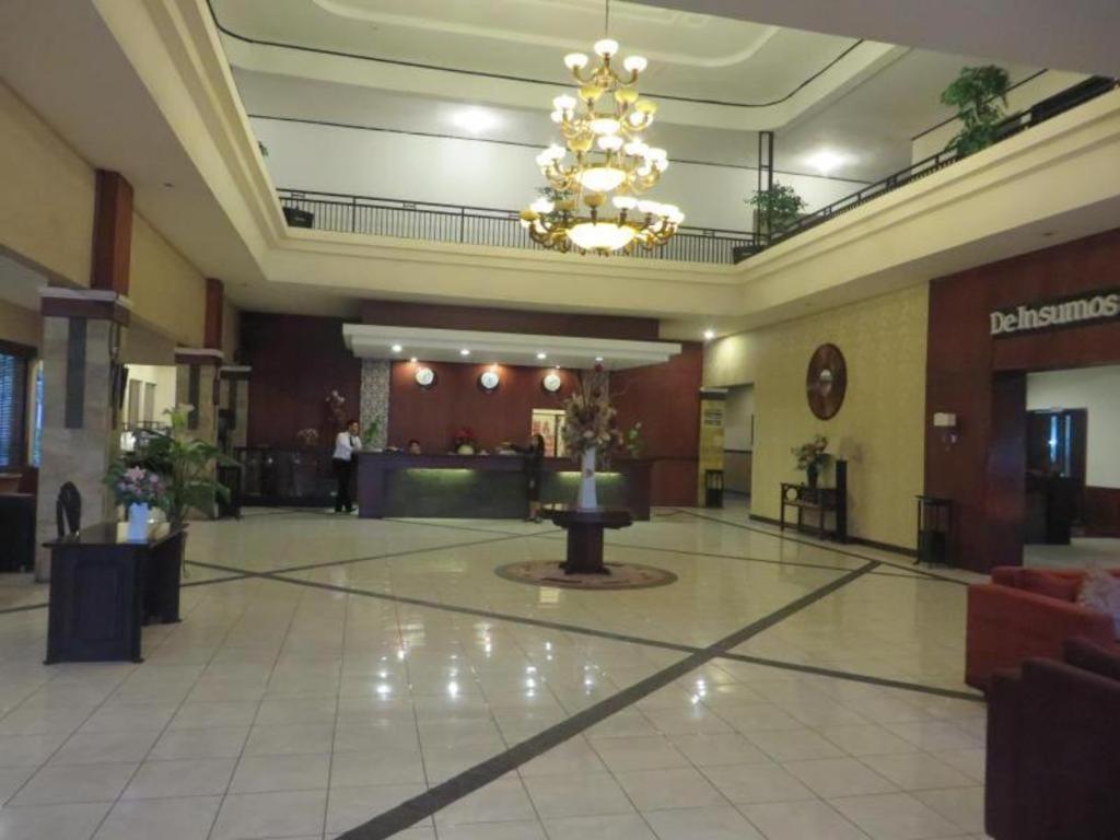 Insumo Palace Hotels & Resorts Kediri  Εξωτερικό φωτογραφία
