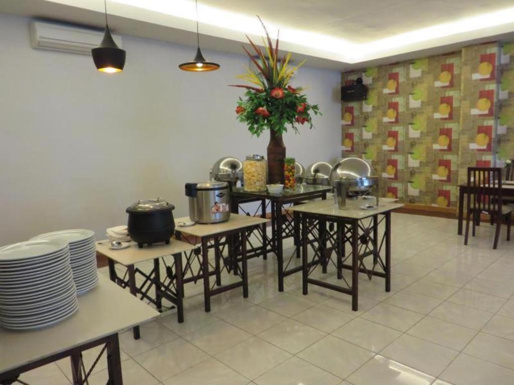 Insumo Palace Hotels & Resorts Kediri  Εξωτερικό φωτογραφία