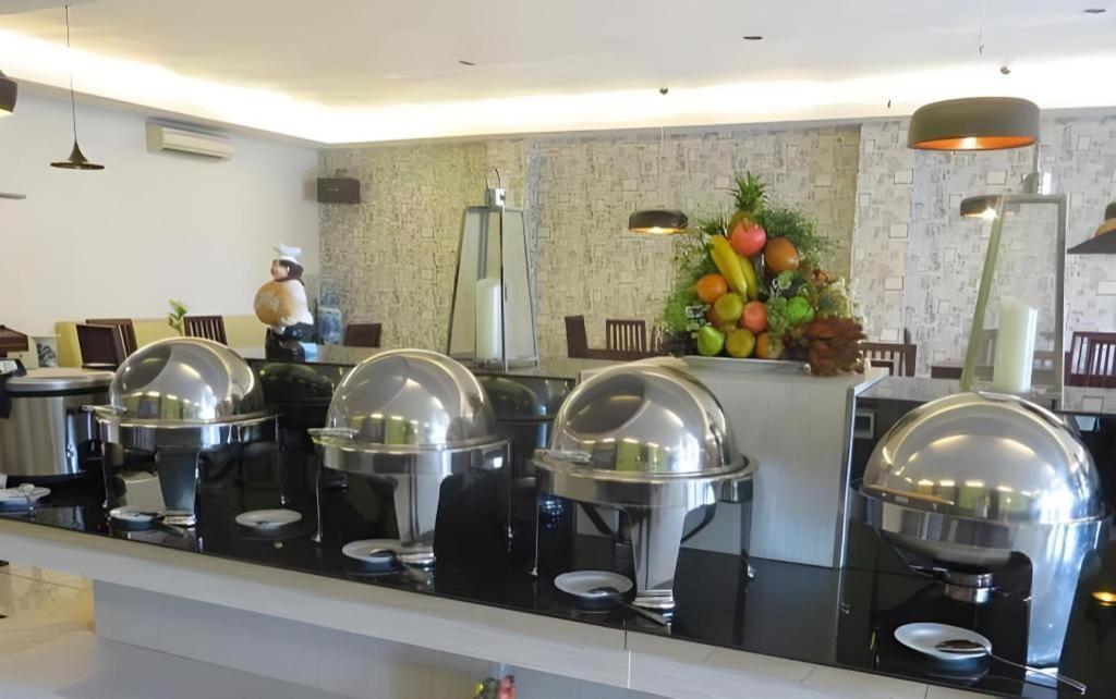 Insumo Palace Hotels & Resorts Kediri  Εξωτερικό φωτογραφία