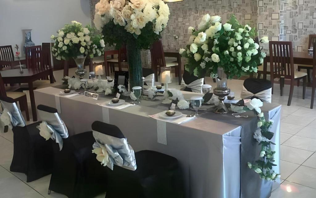 Insumo Palace Hotels & Resorts Kediri  Εξωτερικό φωτογραφία