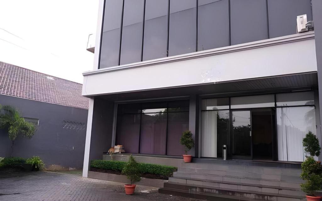 Insumo Palace Hotels & Resorts Kediri  Εξωτερικό φωτογραφία